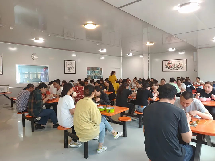 悠悠粽香飄幸福，濃情端午暖人心